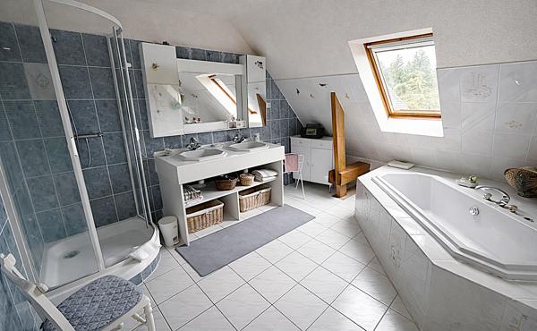 Maison 5 pièces – 235 m² environ à Guérande (ref : 76678P)