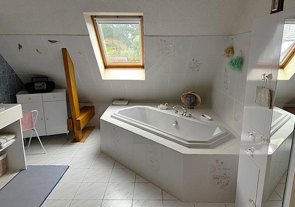 Maison 5 pièces – 235 m² environ à Guérande (ref : 76678P)