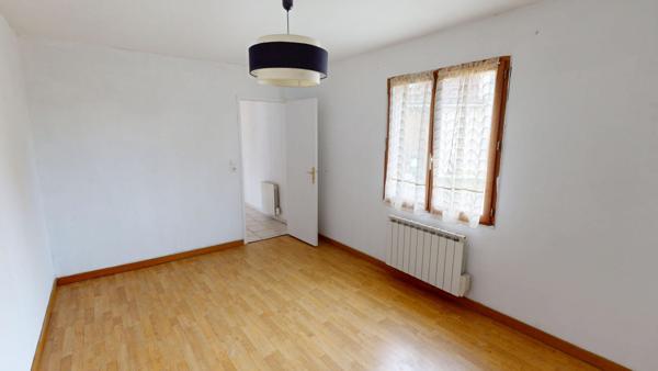 Maison de Plain pied dans un hammeau commune Etrechet