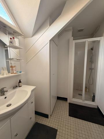EN EXCLUSIVITE 2 appartements vendus loués avec 2 places parking Centre-ville de Guéret, Excellente rentabilité 71 000 €