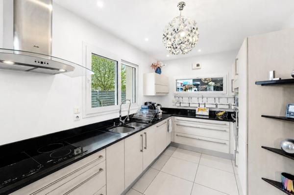 Maison à vendre 7 pièces SEGNY (01)