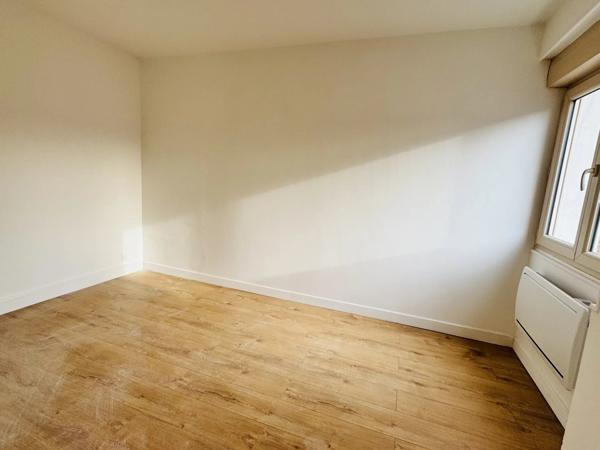 Location                                                      Appartement
                        
                     2 pièces                      40 m2                     à Saint-Quentin