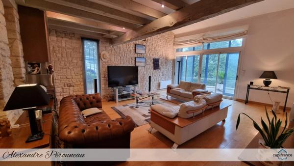 Dpt Vendée (85), à vendre FONTENAY LE COMTE maison d'architecte P9 de 307 m² - Terrain de 4000 m²