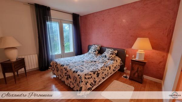 Dpt Vendée (85), à vendre FONTENAY LE COMTE maison d'architecte P9 de 307 m² - Terrain de 4000 m²