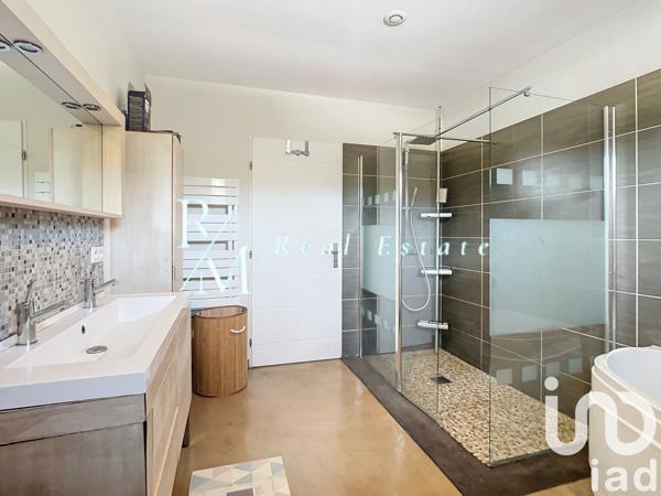 Maison à vendre 10 pièces 265 m² Rognes