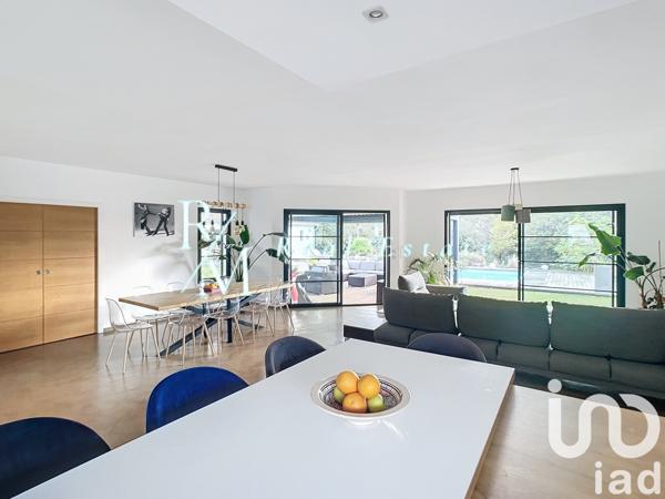 Maison à vendre 10 pièces 265 m² Rognes