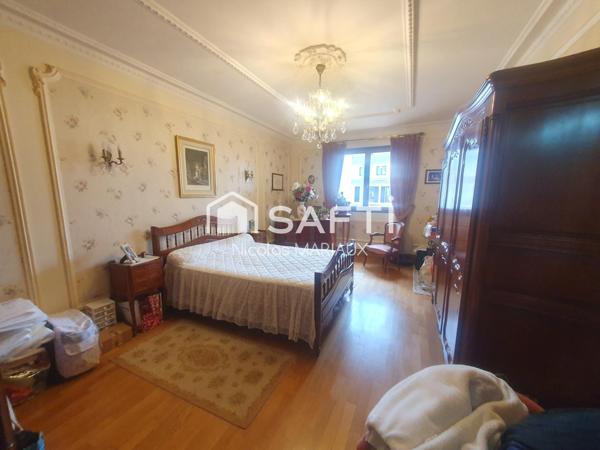 Maison de 163 m² et sa dépendance de 64 m².