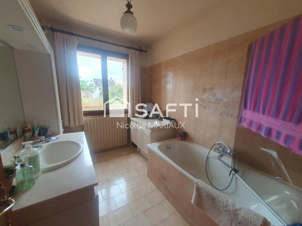 Maison de 163 m² et sa dépendance de 64 m².