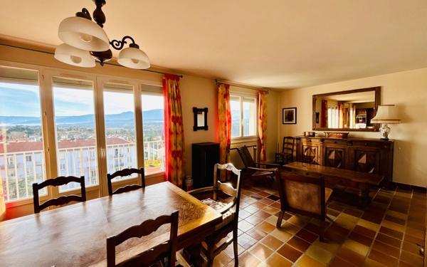 Appartement à vendre    6 pièces • 150,78 m2 Romans-sur-Isère