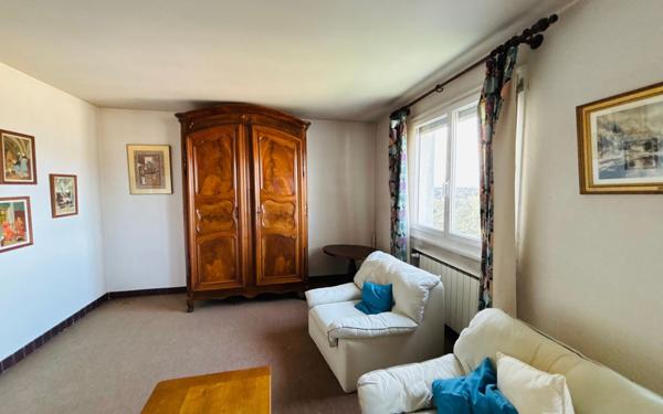 Appartement à vendre    6 pièces • 150,78 m2 Romans-sur-Isère