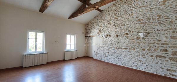 Maison en pierre – Rioux