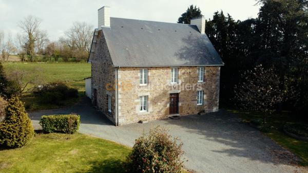 Vente Maison160 m² - 6 Pièces - MOYON VILLAGES (50860)