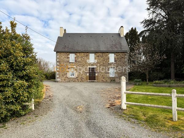 Vente Maison160 m² - 6 Pièces - MOYON VILLAGES (50860)