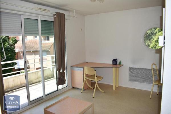 Location appartement Pau (64) 2 pièces 30.8m²