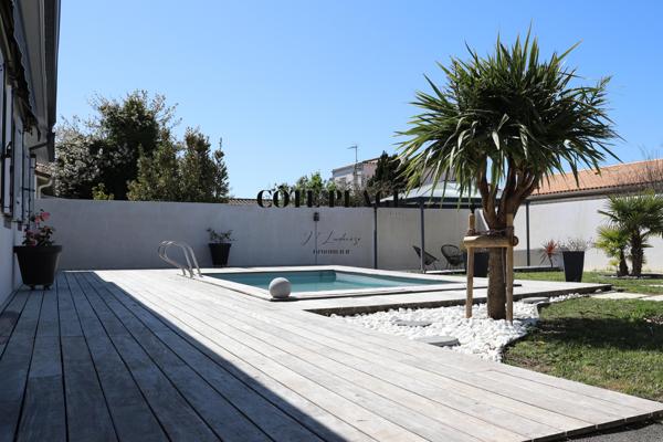 Vaux-sur-Mer (17640) VAUX-SUR-MER - MAISON ENTIEREMENT RÉNOVÉE AVEC GOÛT AU PRIX DE 599 000 € FAI