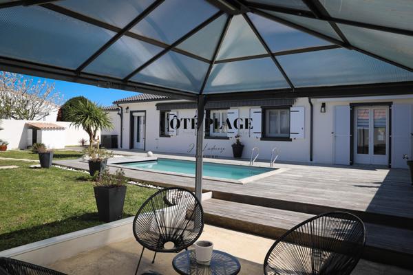 Vaux-sur-Mer (17640) VAUX-SUR-MER - MAISON ENTIEREMENT RÉNOVÉE AVEC GOÛT AU PRIX DE 599 000 € FAI