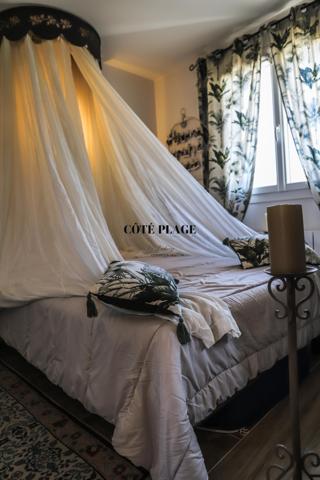 Vaux-sur-Mer (17640) VAUX-SUR-MER - MAISON ENTIEREMENT RÉNOVÉE AVEC GOÛT AU PRIX DE 599 000 € FAI