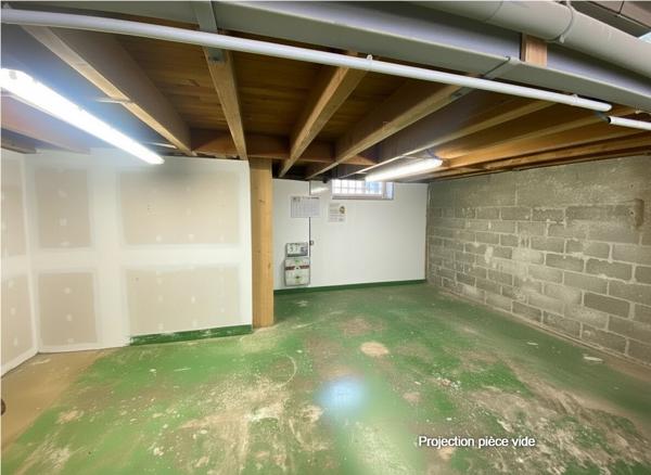 Local d'activité à transformer en loft de 70 m2