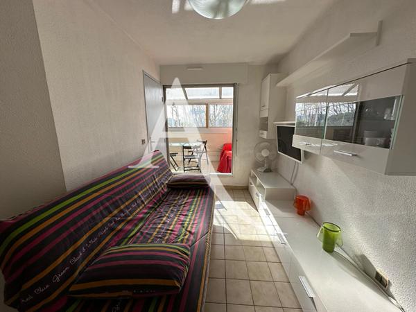 Studio avec cabine indépendante de 24m²