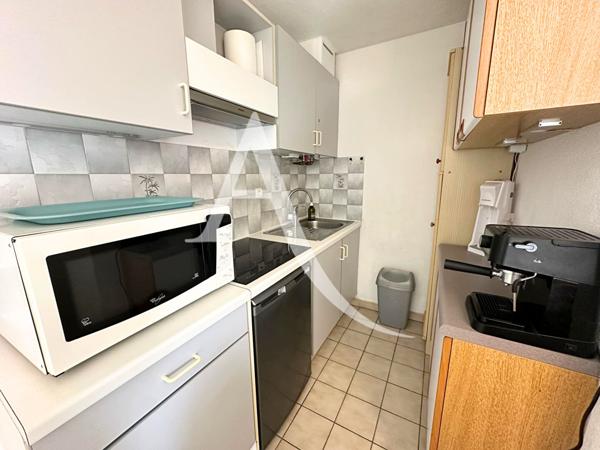 Studio avec cabine indépendante de 24m²