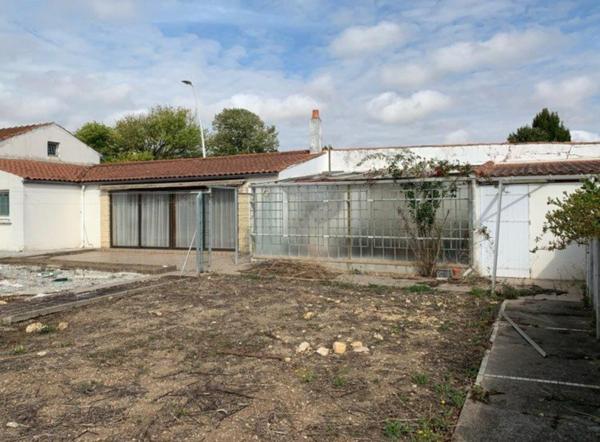 OPPORTUNITE RARE SUR UN SECTEUR RECHERCHE TERRAIN DE 354 M2 BORNE PLEIN SUD