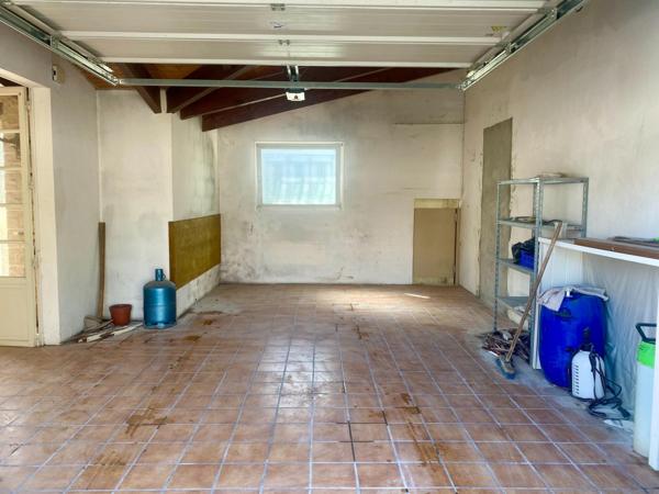 OPPORTUNITE RARE SUR UN SECTEUR RECHERCHE TERRAIN DE 354 M2 BORNE PLEIN SUD