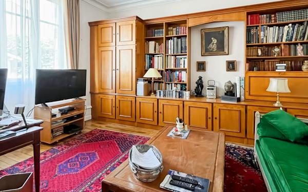 Maison à vendre    5 pièces • 148,80 m2 Nantes