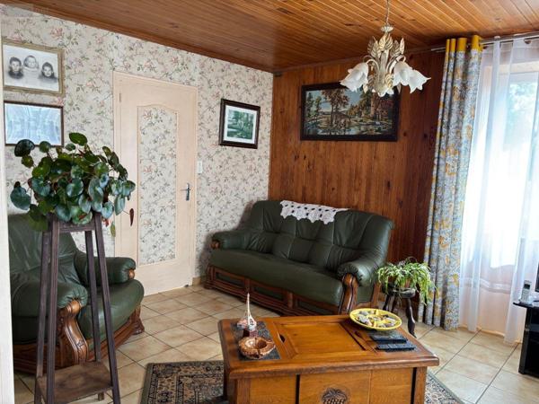 Maison rurale à vendre à Langolen dans le Finistère (29510), ref : MAIS/1034   
Bourg