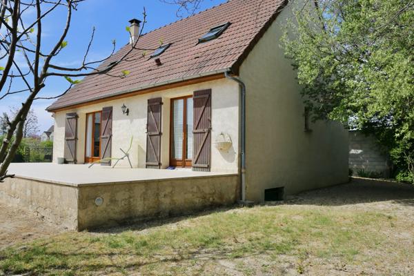 Maison à vendre à BEZANNES (51), 4 chambres + sous sol complet sur une parcelle de 743m2 arborée