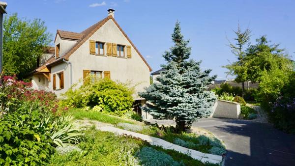 Maison à vendre à BEZANNES (51), 4 chambres + sous sol complet sur une parcelle de 743m2 arborée