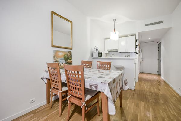 4 min à pied des Champs-Élysées, une adresse d'exception