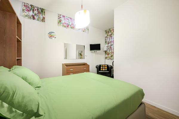 4 min à pied des Champs-Élysées, une adresse d'exception