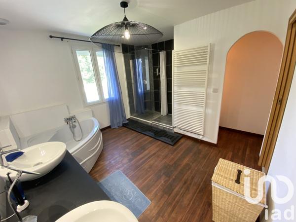 Maison à vendre 8 pièces 215 m² Availles-en-Châtellerault
