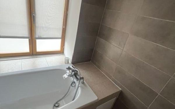 Maison à louer    3 pièces •  Exmes