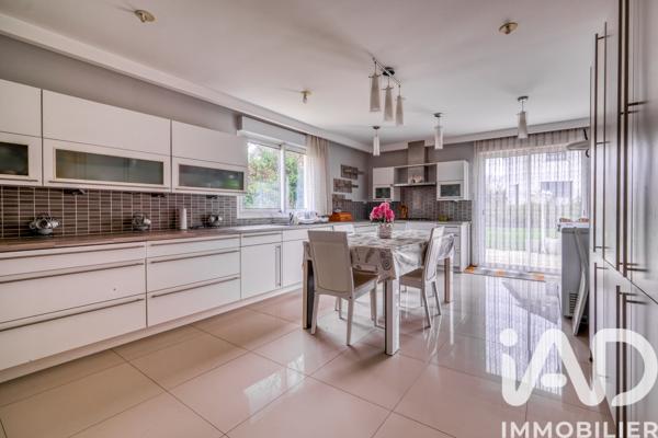 Maison à vendre 6 pièces 220 m² Crégy-lès-Meaux