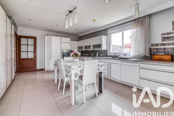 Maison à vendre 6 pièces 220 m² Crégy-lès-Meaux