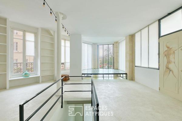 Lumineux loft en proue sur la Butte Montmartre