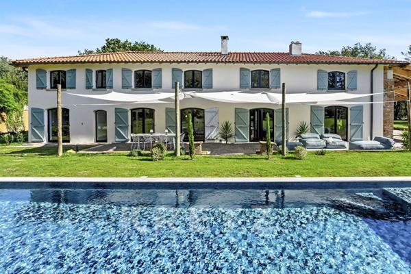 Demeure de carctère au coeur d'un parc et aux portes de Toulouse