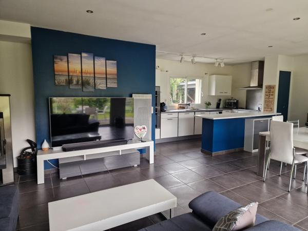 Maison
         5 pièces
        - 110 m² Exclusivité 329 000 € *