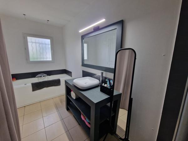 Maison
         5 pièces
        - 110 m² Exclusivité 329 000 € *