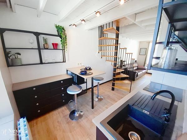 Opportunité à saisir pour investissement : Duplex T2 au cœur du village de 35,85 m² / Cave