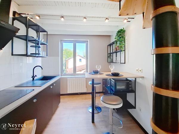 Opportunité à saisir pour investissement : Duplex T2 au cœur du village de 35,85 m² / Cave