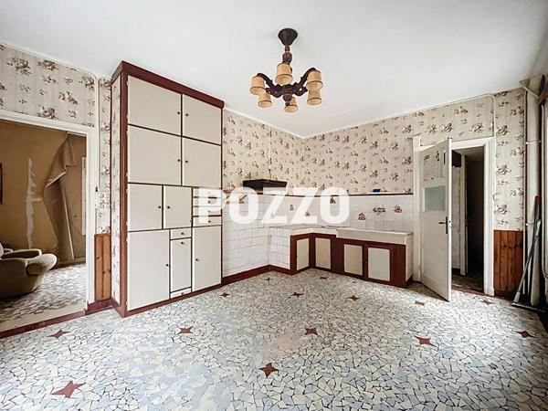 A VENDRE - Mortain Bocage - Maison 5 pièce(s) 91m² - Centre-ville - Cour MORTAIN BOCAGE