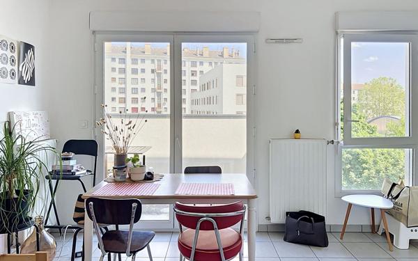 Appartement à vendre    2 pièces • 46,85 m2 Lyon 8