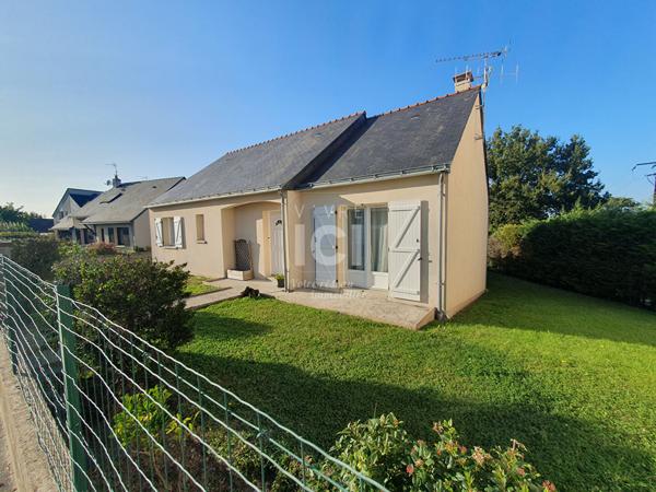 Maison de plain-pied avec grand sous-sol et beaux volumes .Mûrs-Érigné