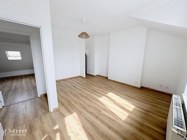 Unieux Bourg T3 de 61,85 m² (85 m² au sol)