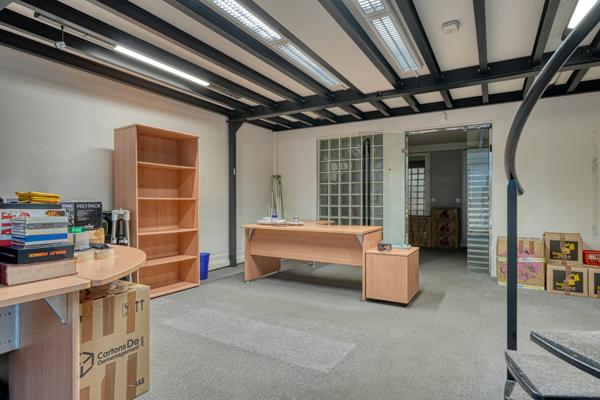 Argenteuil (95100) A vendre Argenteuil centre, Villa avec bureaux, 264 m2, 6 chambres, terrain de 925 m2