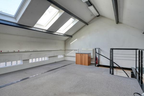 Argenteuil (95100) A vendre Argenteuil centre, Villa avec bureaux, 264 m2, 6 chambres, terrain de 925 m2