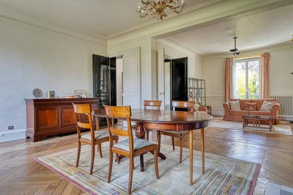 Argenteuil (95100) A vendre Argenteuil centre, Villa avec bureaux, 264 m2, 6 chambres, terrain de 925 m2