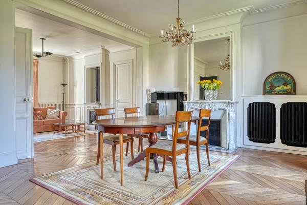 Argenteuil (95100) A vendre Argenteuil centre, Villa avec bureaux, 264 m2, 6 chambres, terrain de 925 m2